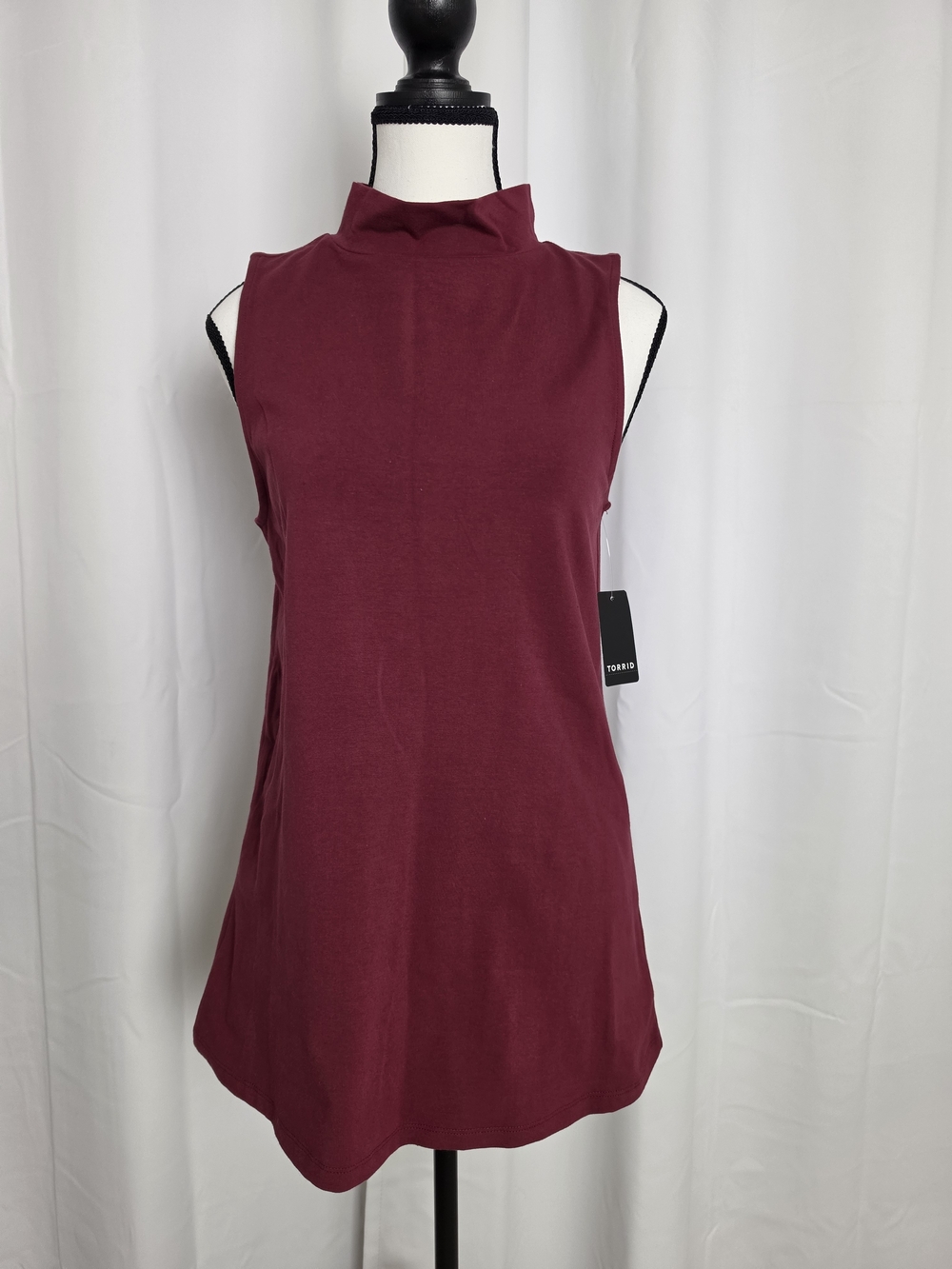 torrid Sleeveless Mock Neck Tank - Wine